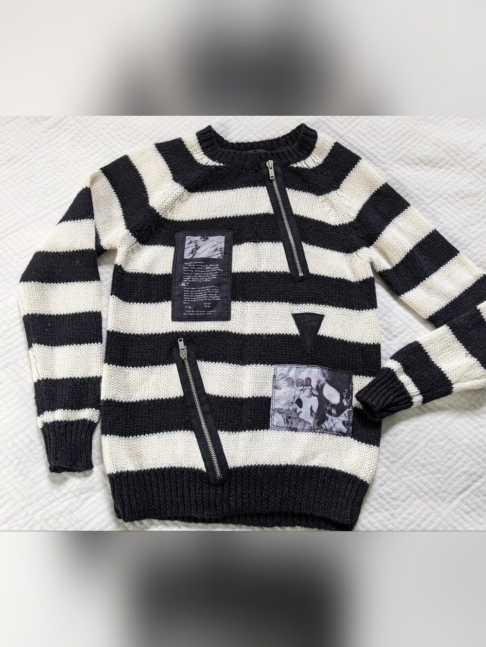 FIVE CM 5cm Black & White Stripe Goth Small Unisex See Measurements Zip Patch